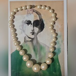 True VINTAGE 1950'S Elegant Cream Pearl Necklace